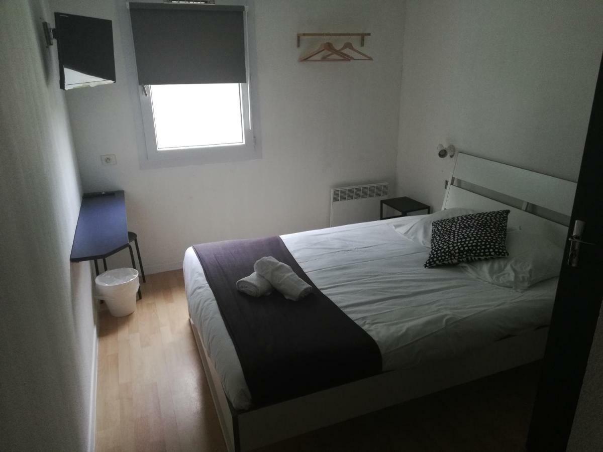 Le New Salin Hotell Bréhal Exteriör bild